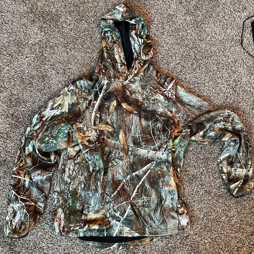 Real tree hunting sweatshirt with face covering